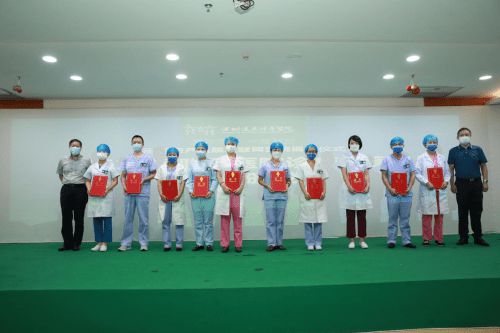 遠(yuǎn)東互聯(lián)網(wǎng)醫(yī)院上線(xiàn) 首批近百名專(zhuān)家云問(wèn)診，創(chuàng)新商業(yè)綜合體管理服務(wù)